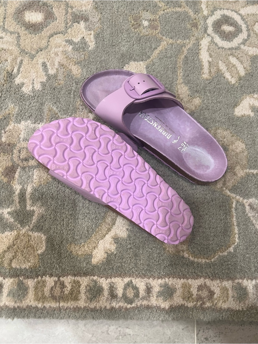 Birkenstock Madrid Single-Buckle Slide Sandals in Lavender Size 37 - Picture 4 of 14